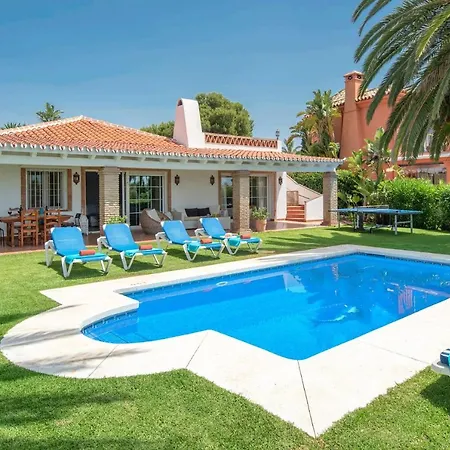 Villa Oasis By *